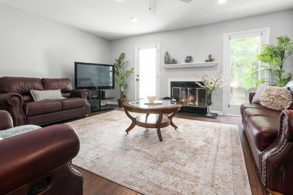 Inspirations Créatives pour Arrangements Floraux en Pots de Fleurs